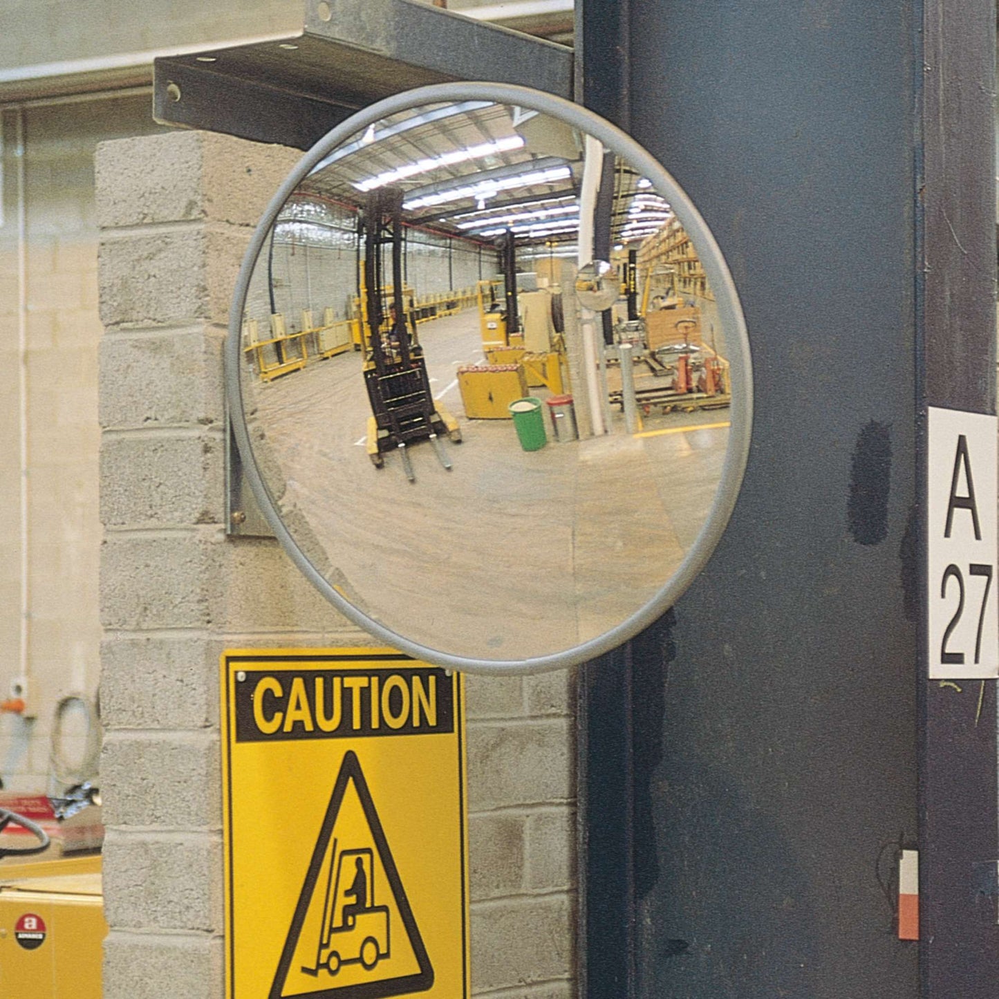 SPION Industriespiegel - Beschilderung Zentgraf