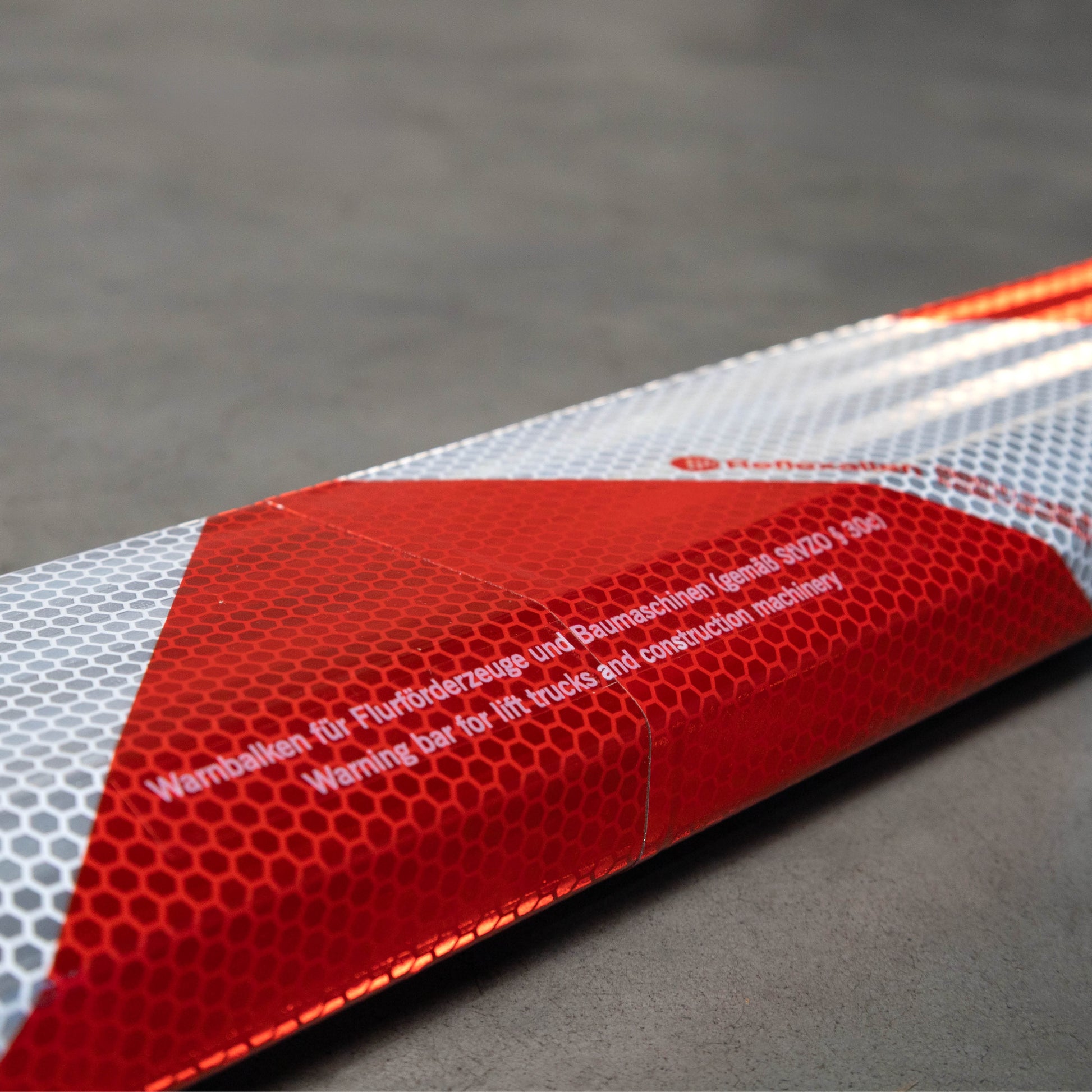 ZEBRA Warnbalken - Beschilderung Zentgraf